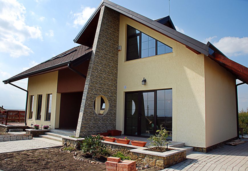 Строительство дома: плюсы и минусы двухэтажного дома