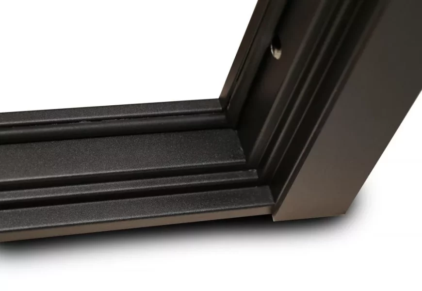 Уплотнители для металлических дверей: применение и свойства Уплотнители для металлических дверей: применение и свойства