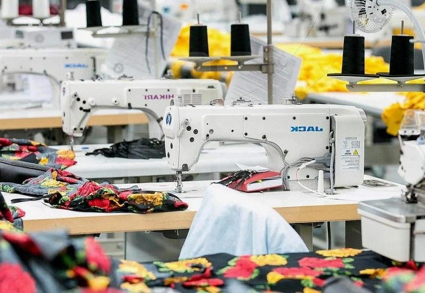 Революція у швейному бізнесі: Інноваційні машини, автоматизація та дизайн майбутнього